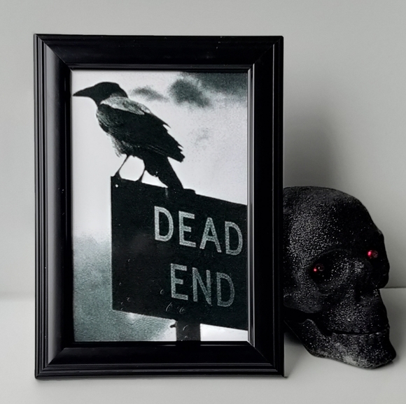Dead dead Street road framed photo print of black raven on sign gothic Halloween - Picture 4 of 5